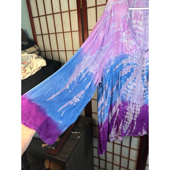 Greater Good tie dye v-neck blouse Size 4X bell sleeves - Picture 5 of 5